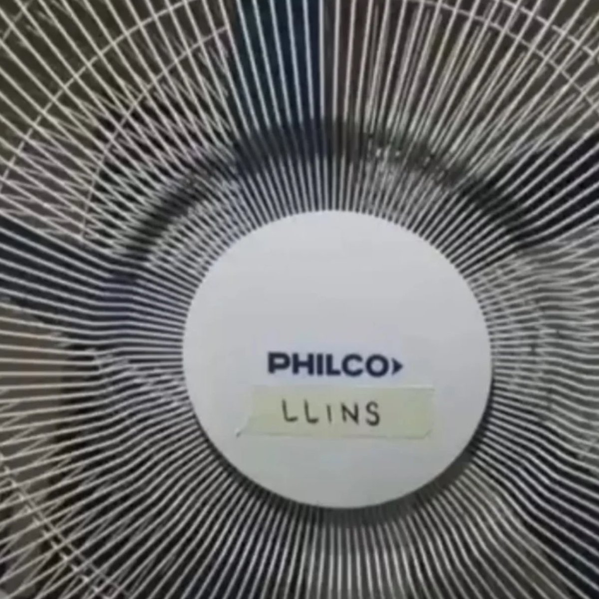 No Context Brits tweet media