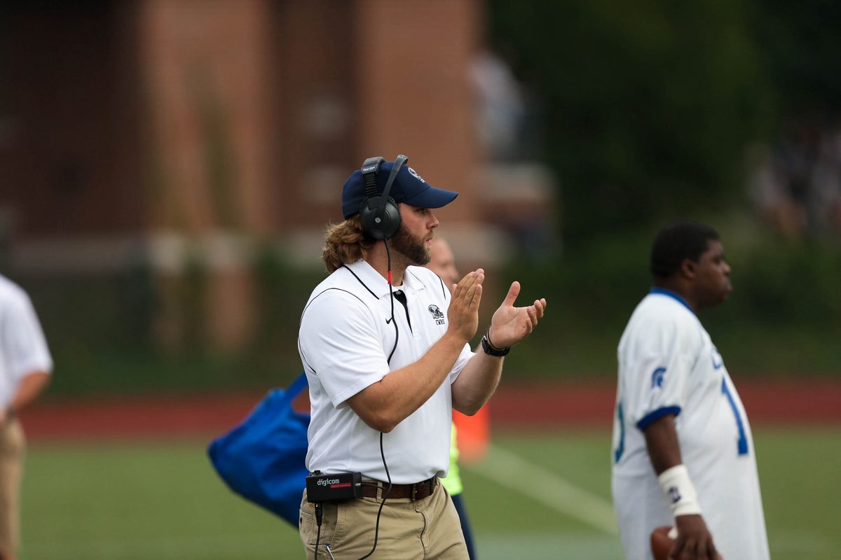 CWRUFootball's tweet photo. Including:
Cam Brown - Assistant DL Coach for the San Francisco 49ers
Joe Orsini - Player Personnel Coordinator for the Los Angeles Chargers
John Pont - Head Coach at Oberlin College
James Rosenbury - Former Head Coach at Kenyon University https://t.co/EkSfY1TTMs