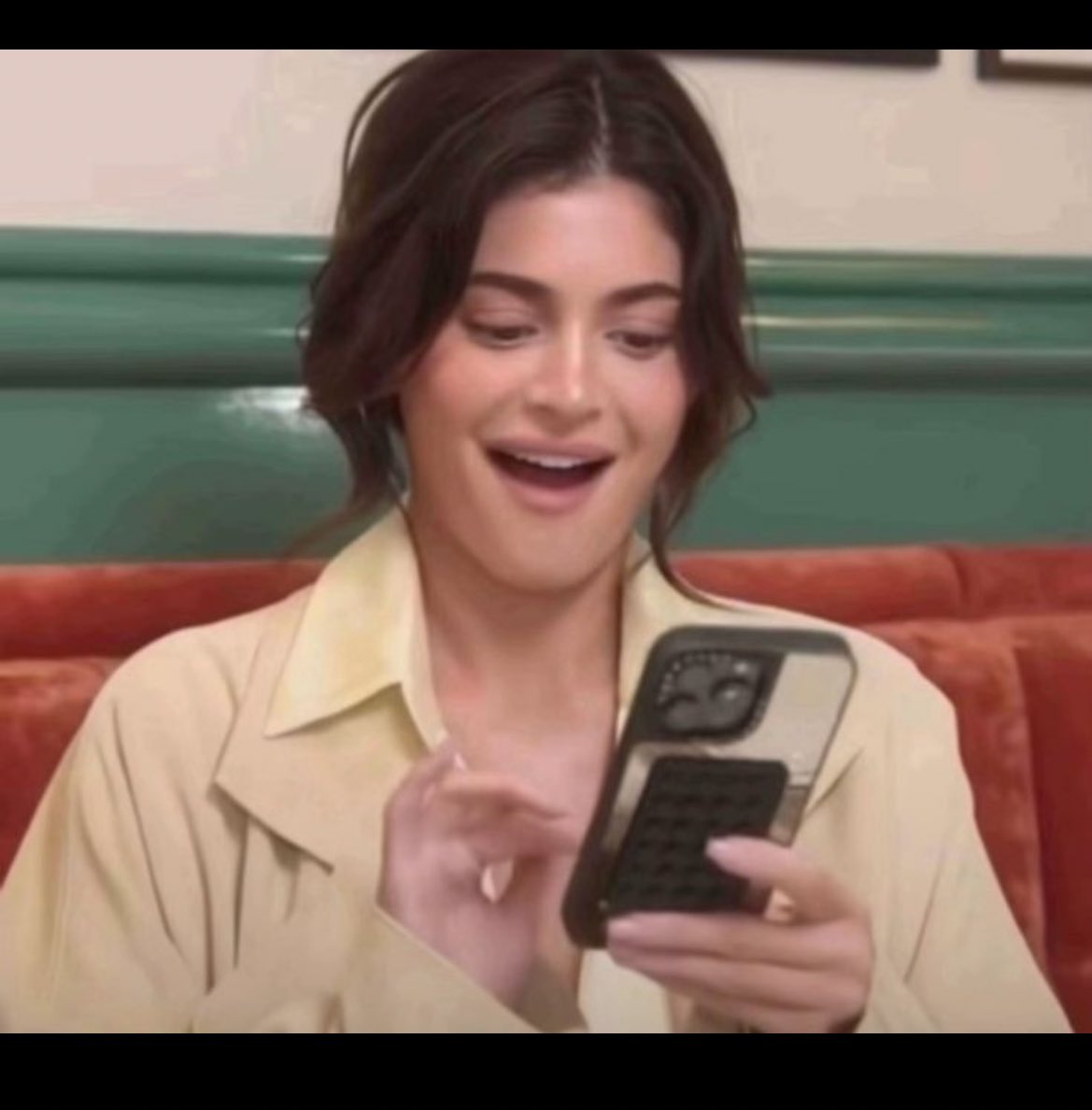 احب سخافتي في المواقف الجديه