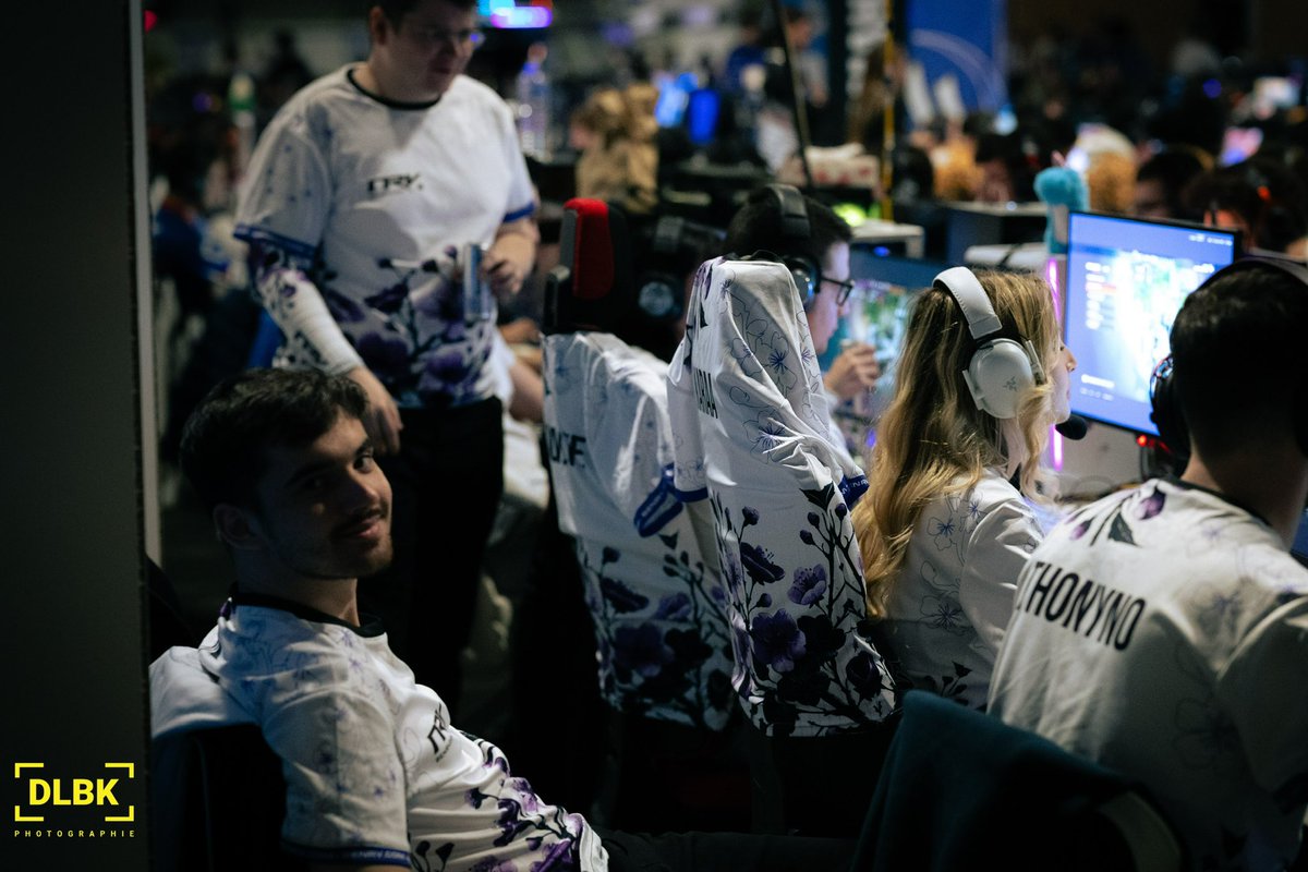 𝐾𝑎𝑅𝑎𝑎 tweet media