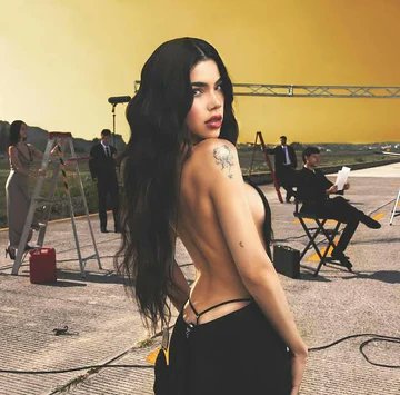 D☆NN☆TIC 🪞 tweet media