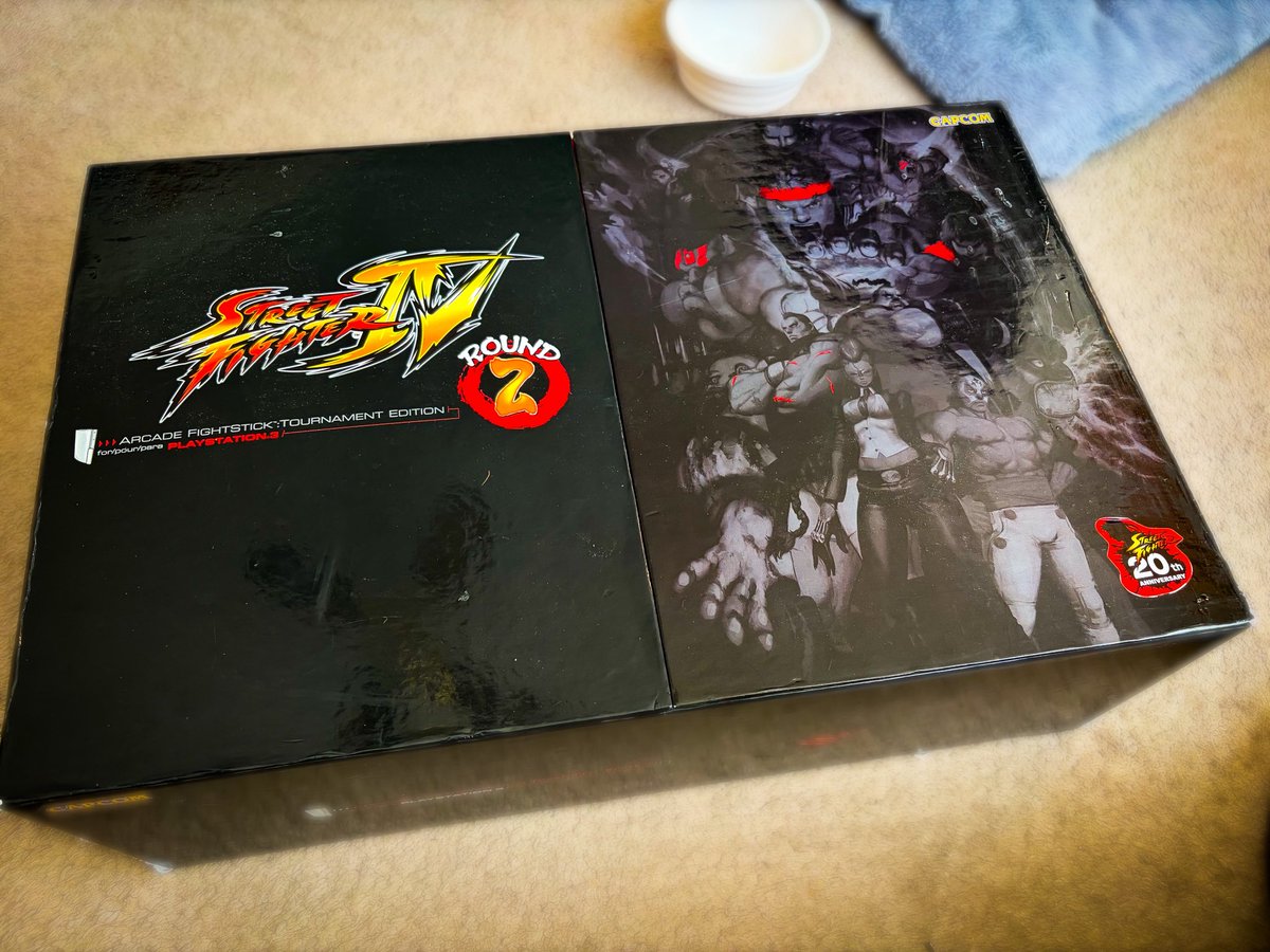 mattatronics's tweet image. Managed to grab this boxed Street Fighter IV arcade stick for a steal! Time to give it a thorough testing methinks!

#Capcom #StreetFighter #PS3 #PlayStation #RETEOGAMING