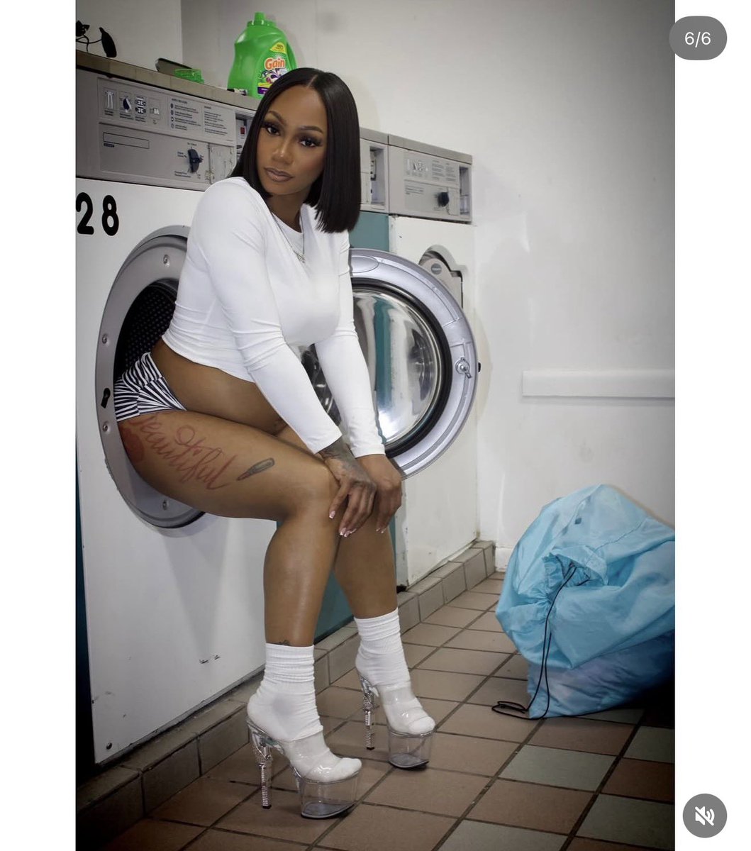 Ohamandaplease_'s tweet photo. Y’all gotta start telling these photographers “is you cool?” 

Cause wtf is this https://t.co/TqjjYqDQjV