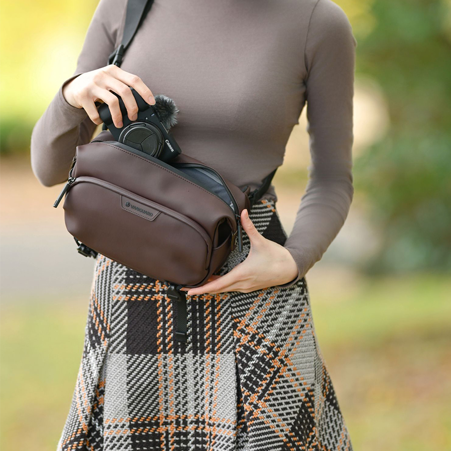 VanguardPhoto's tweet image. Look good. Shoot better.
Meet the VEO Lite Series—camera bags designed for creators who want style and smart storage. Lightweight, water-resistant, and ready for wherever the day takes you.
#Vanguard #VEOLite #EverydayCarry #PhotographyGear

Shop: vanguardworld.com/collections/va…