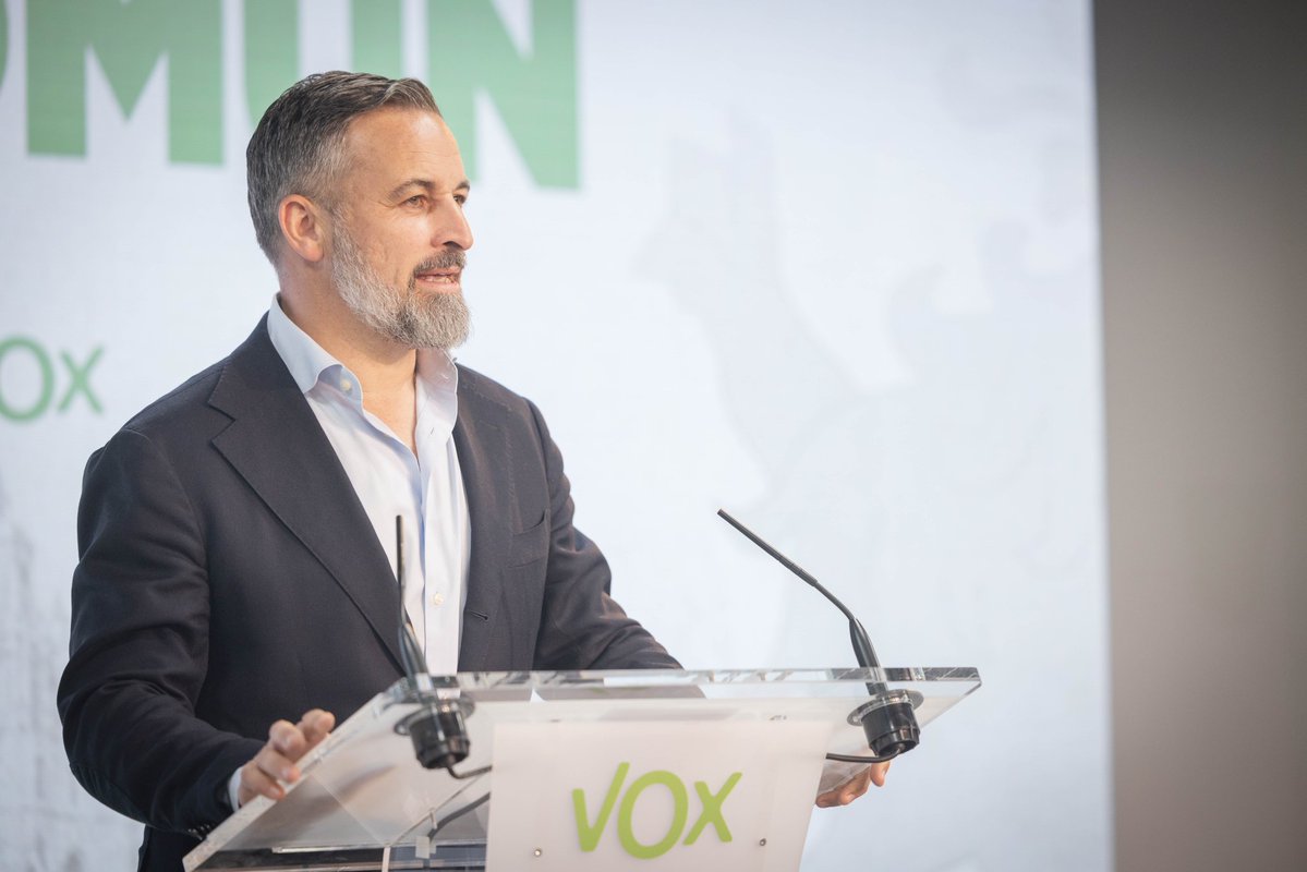 VOX por España 🇪🇸 tweet media