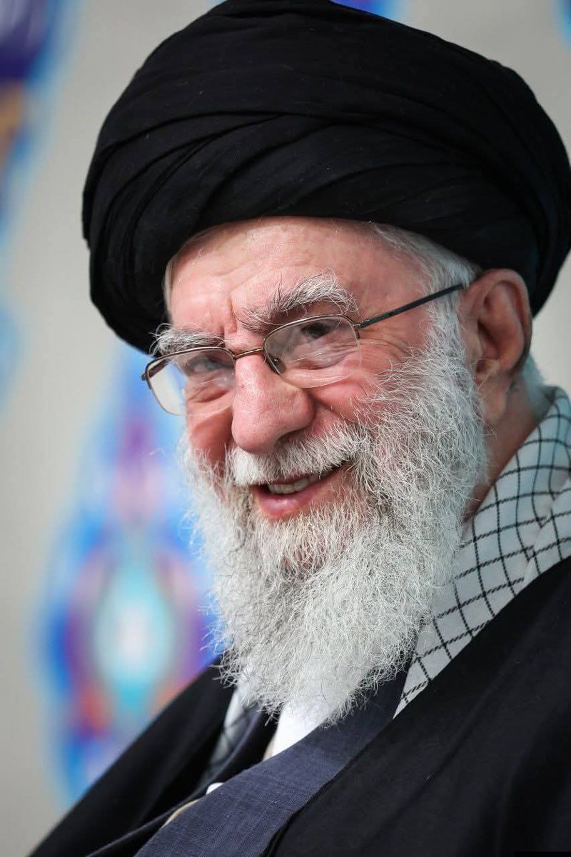 ZeeshanMehdi5's tweet photo. We stand with Iran https://t.co/Usy1Wp9psI