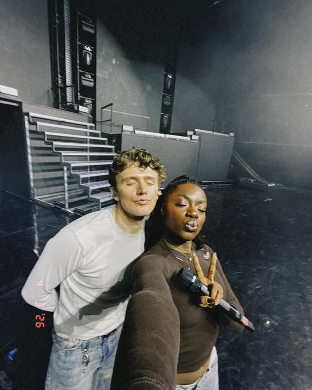 sasnbascalling's tweet photo. juste sas&amp;bas qui sas&amp;bas quoi mon duo mes droits merci pour tout <33 https://t.co/dWDthOq8BQ