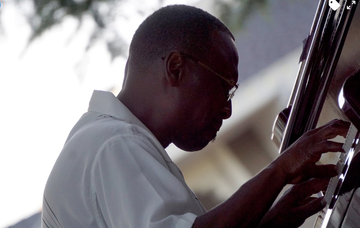 the_jazzschool's tweet image. 4/8 at 12:30pm - Brown Bag Jazz Hangs: David Boyce on Sun Ra &amp;amp; Synths (FREE)

4/11 at 8pm - PianoLove: Glen Pearson’s Testament Quintet

4/12 at 5:30pm - Electric Squeezebox Orchestra

concerts.jazzschool.org

#Jazzschool #concerts #liveevents #bayarea #bayareamusic #berkeley