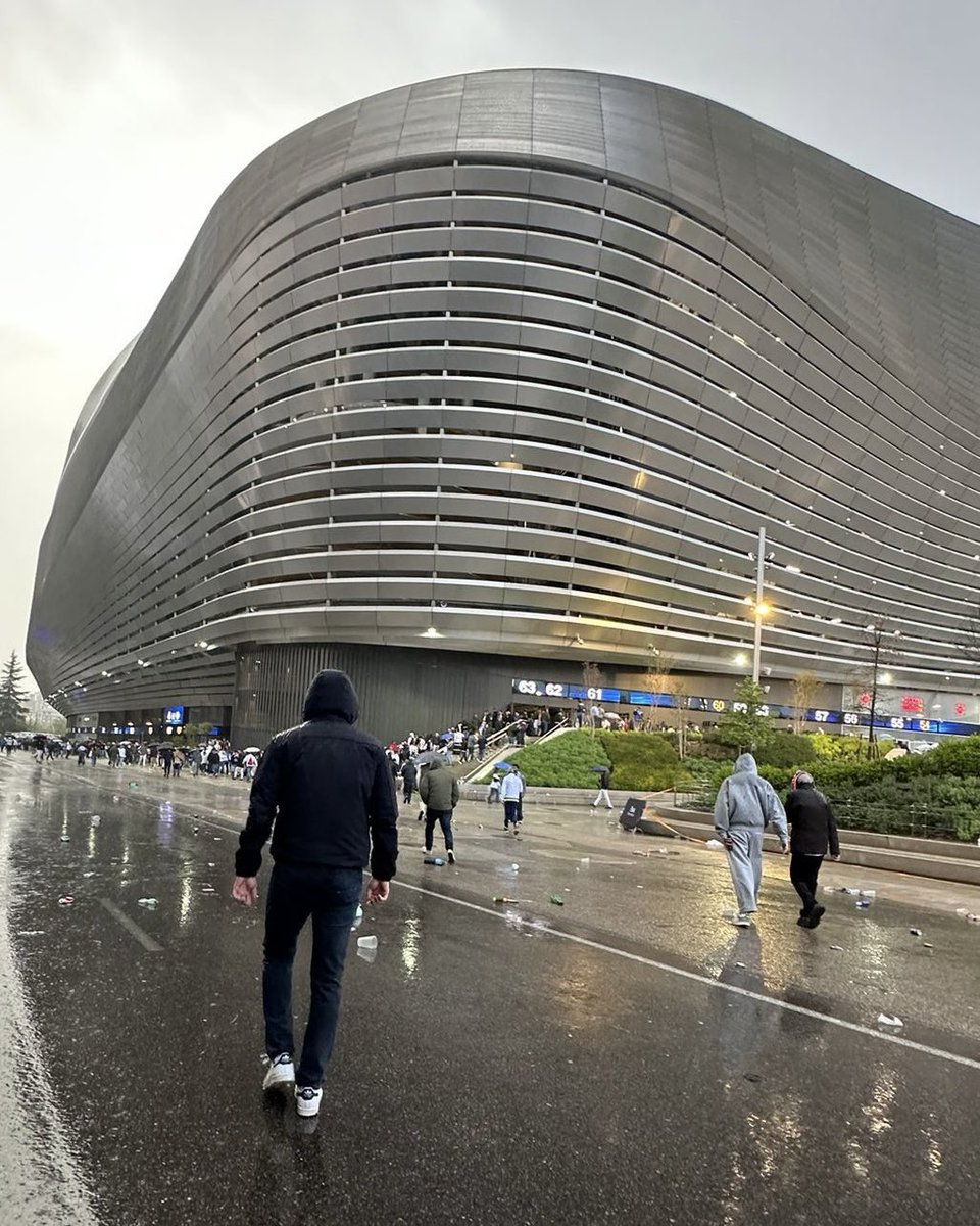 Philipp Lahm tweet media