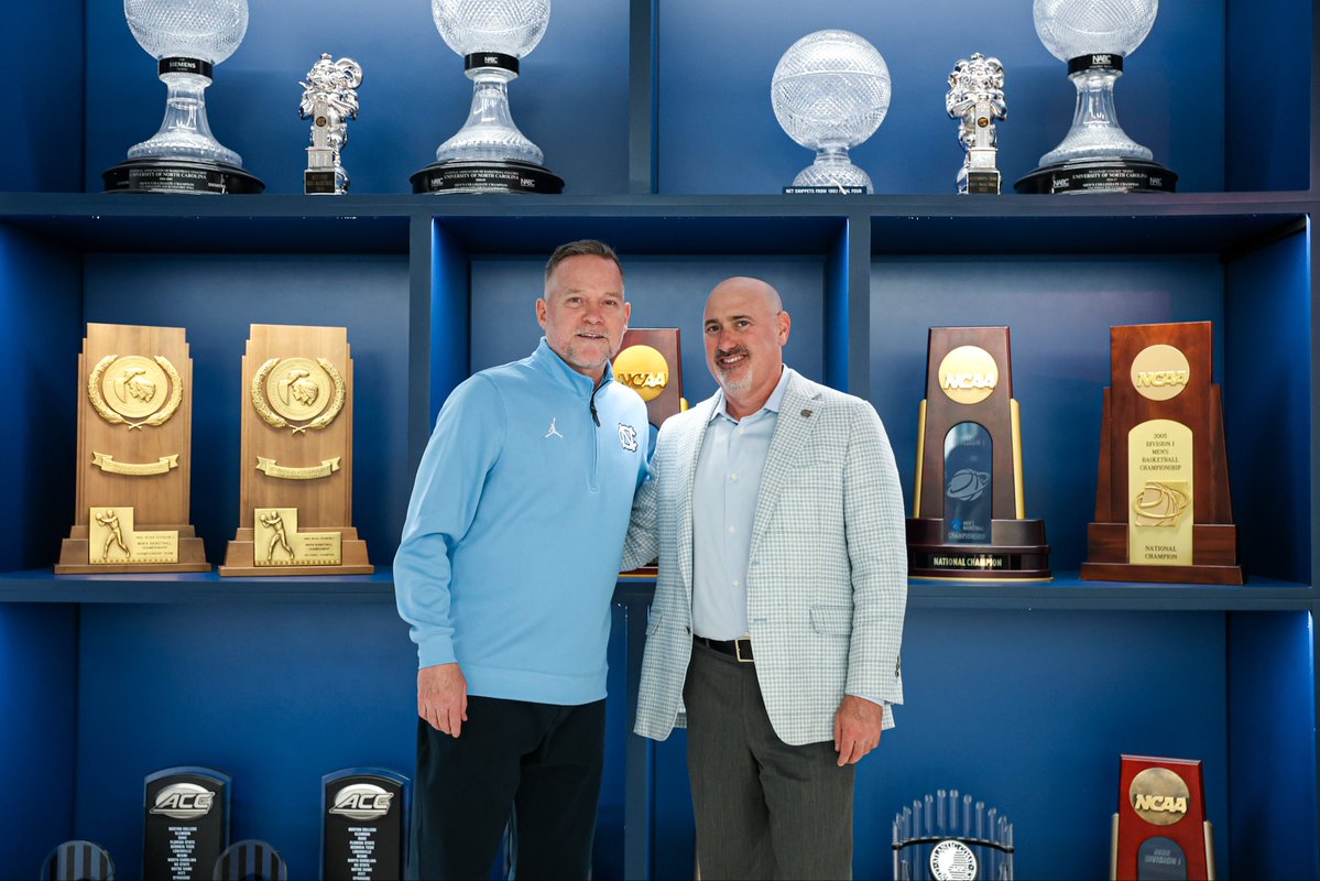 Steve Newmark tweet media