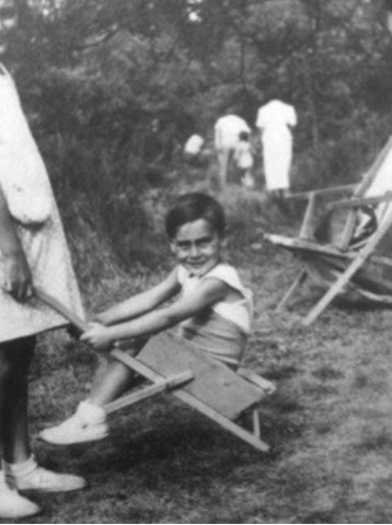 Auschwitz Memorial tweet media