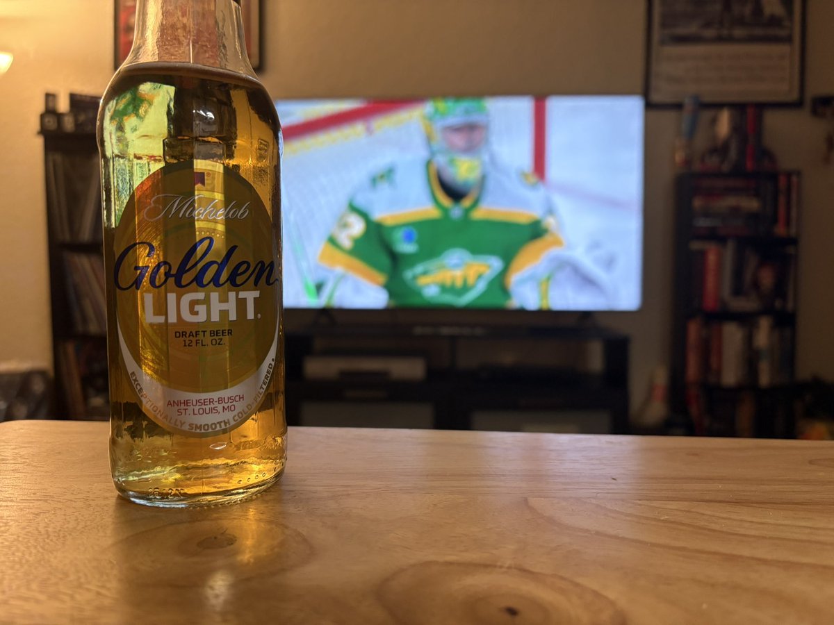 Michelob Golden Light tweet media