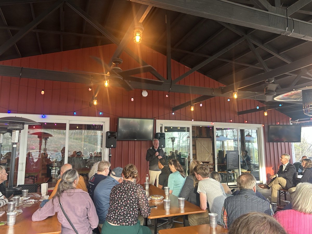 Tim Kaine tweet media