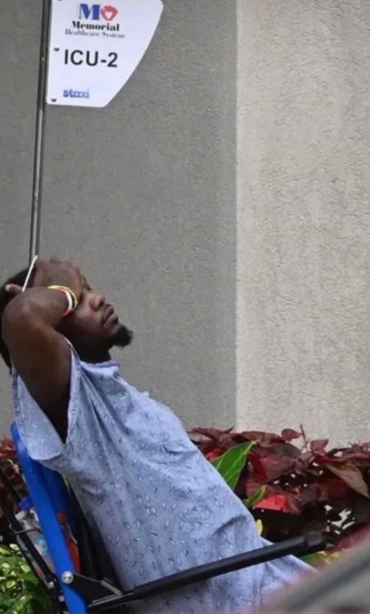 livibabyy tweet media