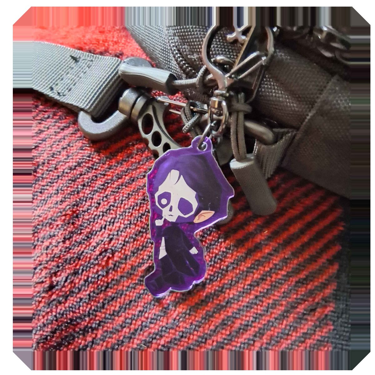 Bodiless_Entity's tweet photo. Terzo emeritus III mini-keychain 
https://t.co/zIb7GCapxk https://t.co/zW45eDedlw
