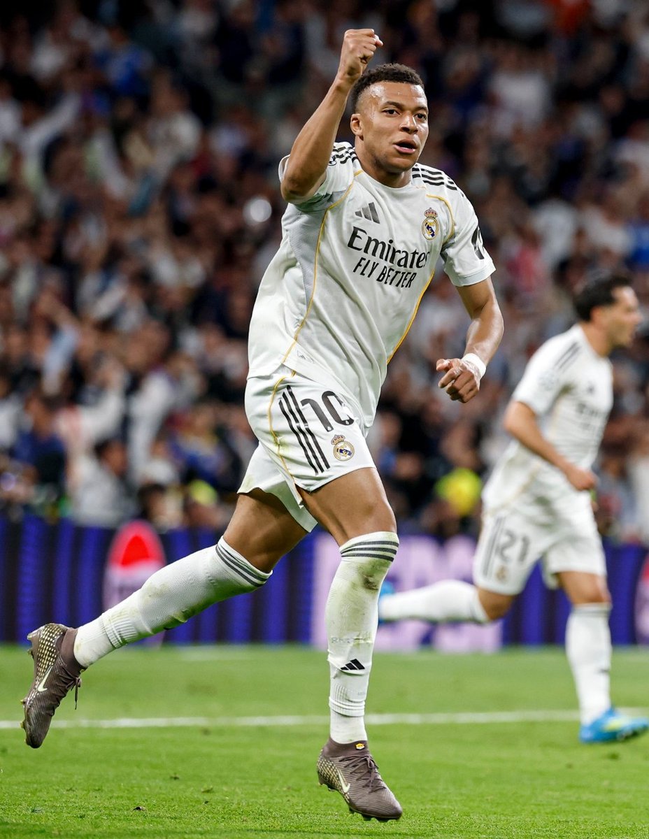 🇫🇷 KM10 tweet media