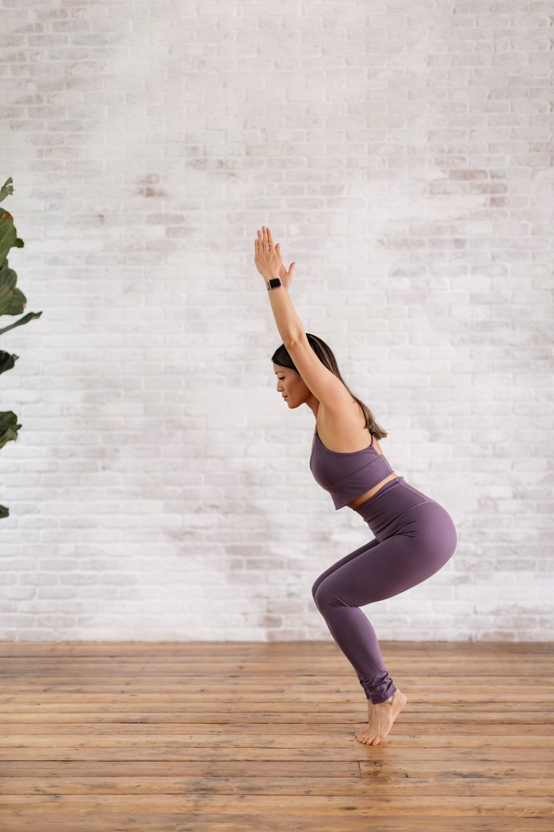 yogagise's tweet photo. Chair pose: Just casually holding a squat and calling it wellness 😅🧘🏻♀️
#chairpose #ukatasana #yogagise #yogagiseyoga #yogalove https://t.co/Js3OZYK97F