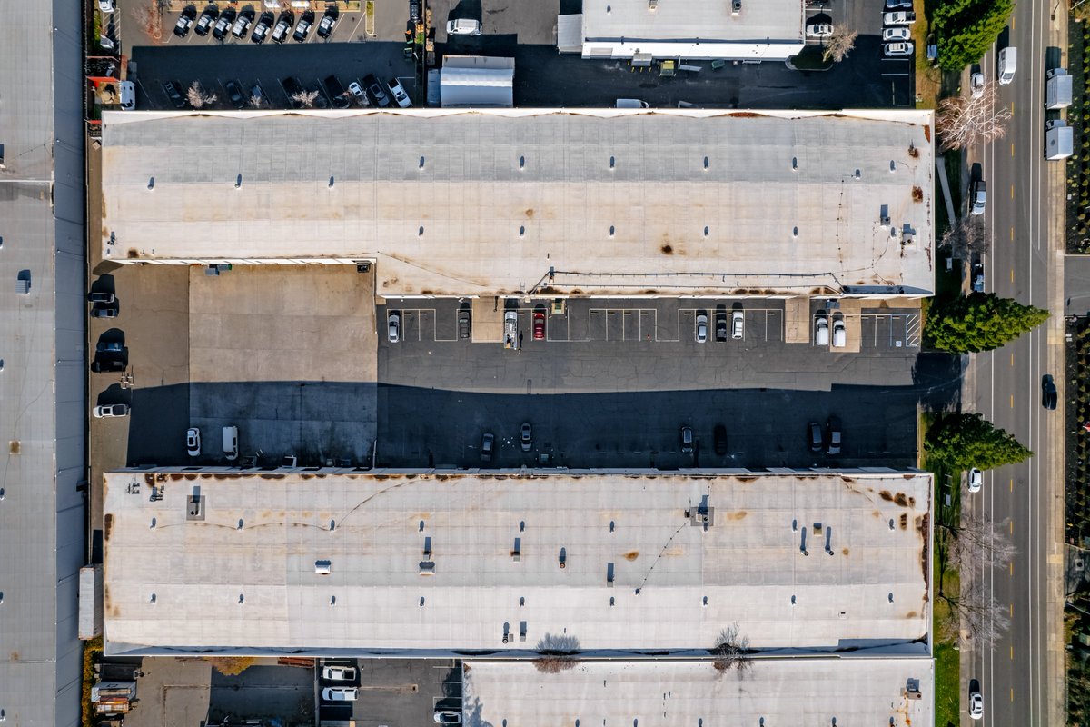 RisingRP's tweet photo. Spring is bringing renewed momentum across many markets. We’re seeing:

– More tenant inquiries
– Demand for flexible, move-in-ready space
– Strong interest in well-located assets

One of the busiest leasing periods is here, making local insight key. https://t.co/3d5uWmFwlY