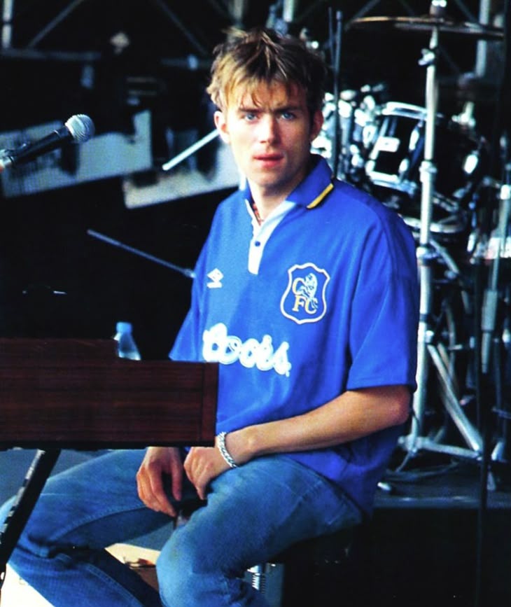 archive damon albarn tweet media