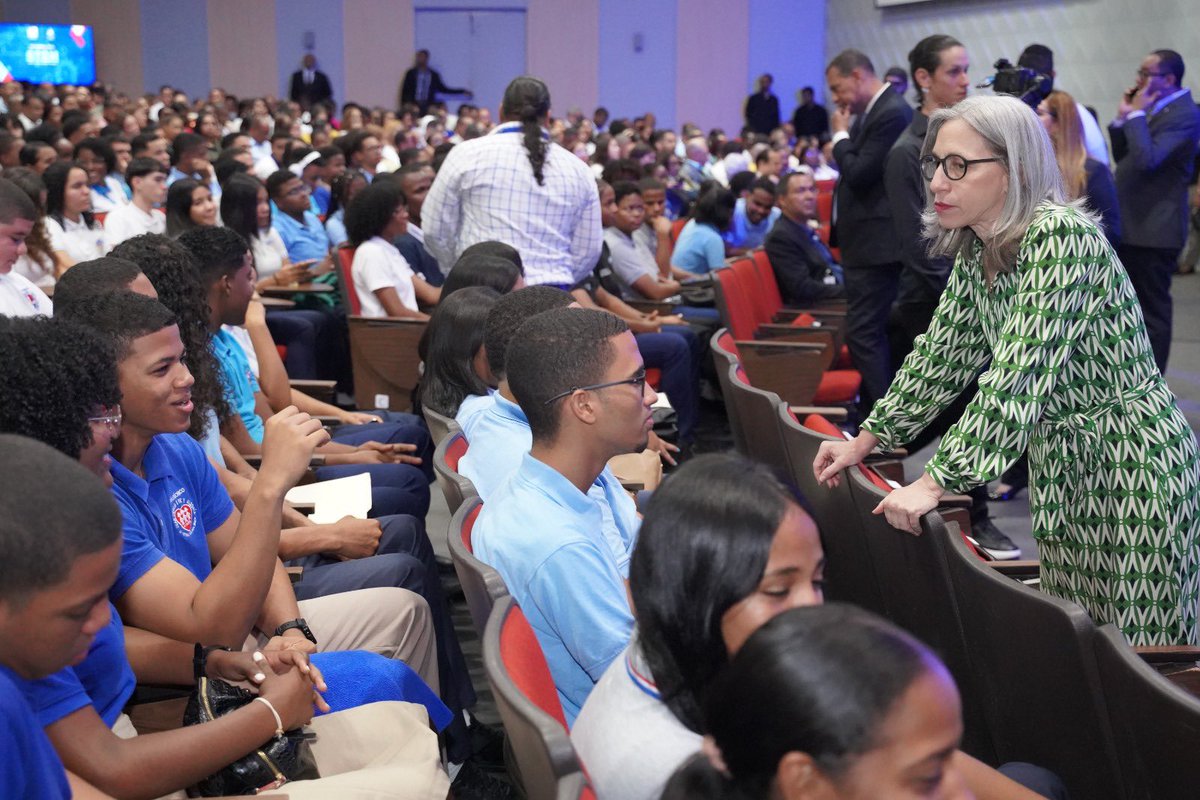 Ministerio Educación RD tweet media