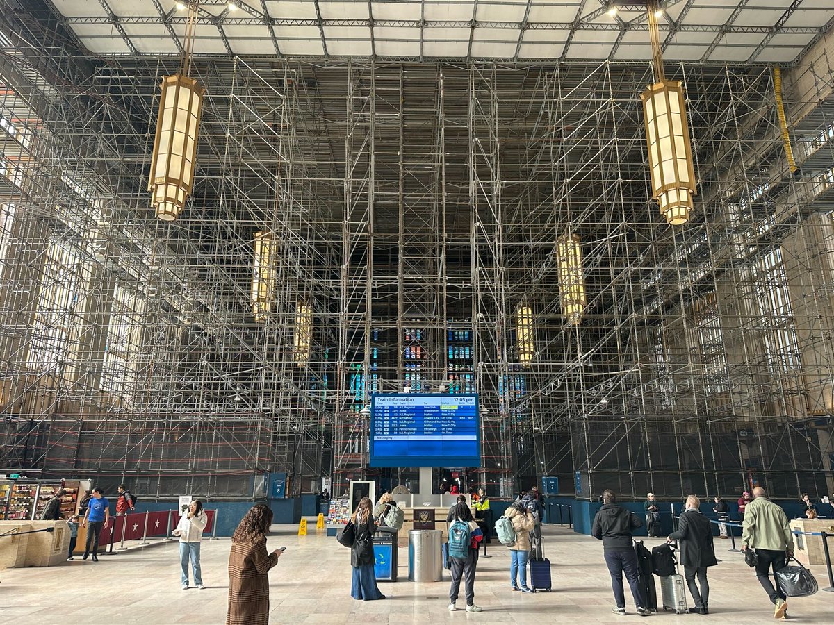 TTDAFLCIO's tweet photo. We ❤️ infrastructure, especially in the City of Brotherly Love! It's great to see the redevelopment underway at William H. Gray III 30th Street Street Station, the 3rd-busiest @Amtrak station in America. It's a new era of rail for Philly! https://t.co/QAnlDlji1v https://t.co/5y4TgYJqLE