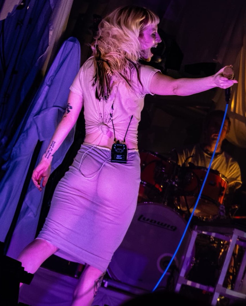 siren crave tweet media