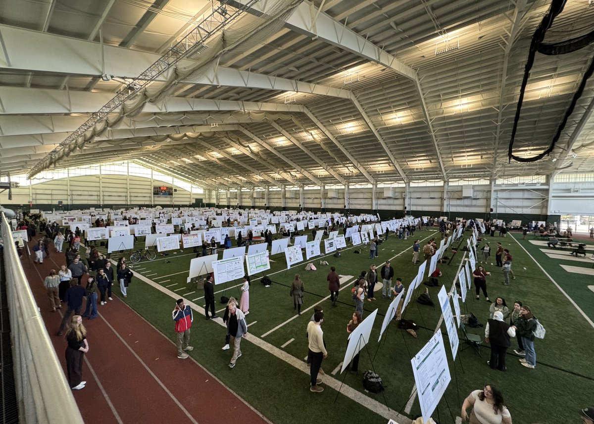 OhioUBusiness's tweet photo. Celebrating student research and creative activity at today's Student Expo 📊 🐾

Congratulations to all College of Business students who presented! https://t.co/emzE3Oq3Ke
