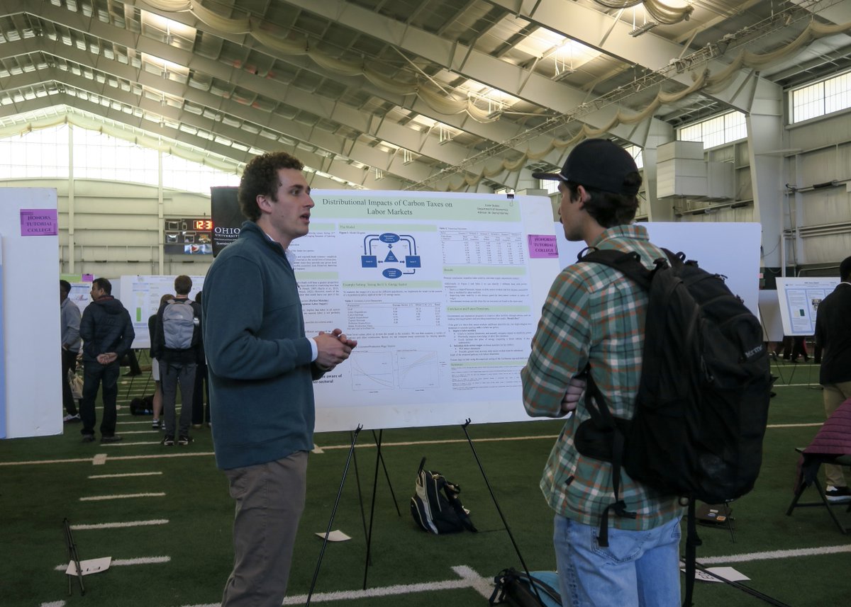 OhioUBusiness's tweet photo. Celebrating student research and creative activity at today's Student Expo 📊 🐾

Congratulations to all College of Business students who presented! https://t.co/emzE3Oq3Ke