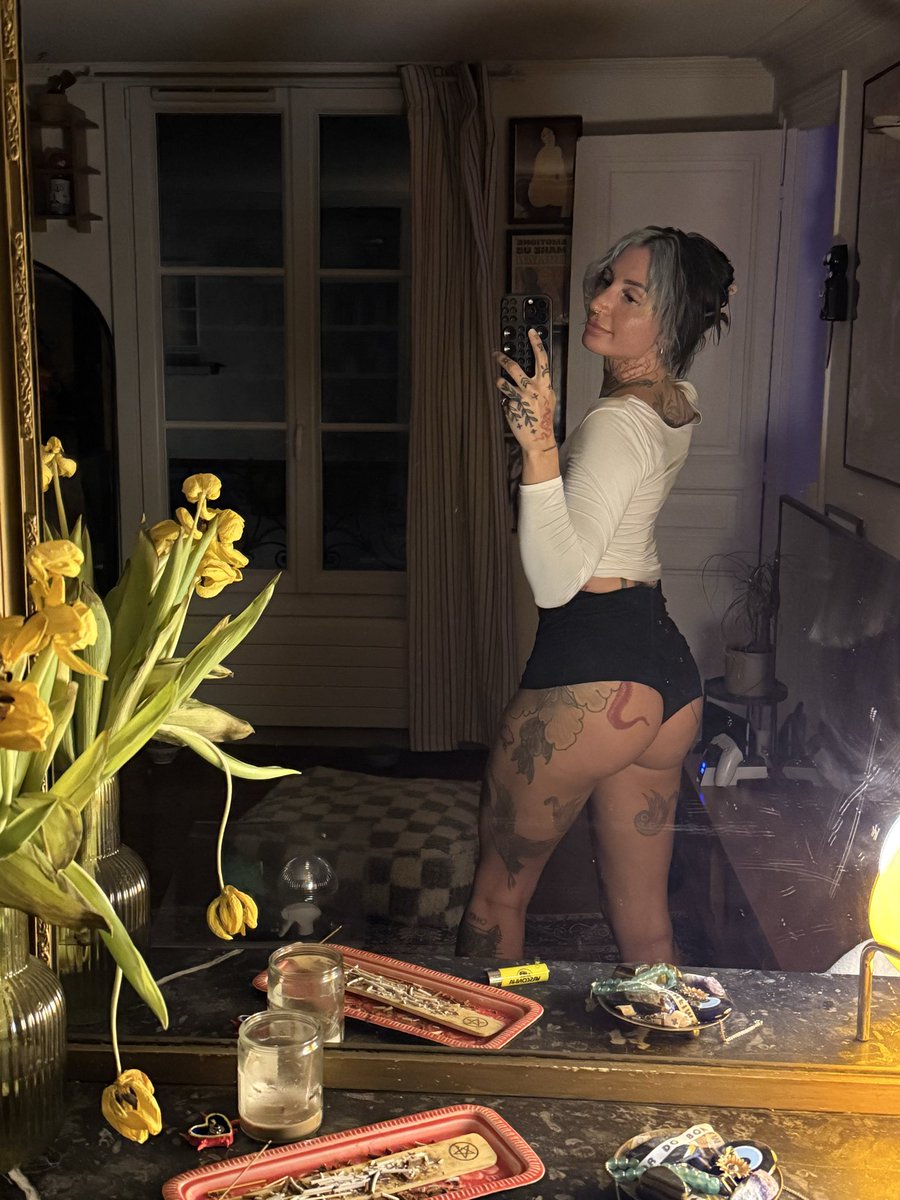 didyoukillbill's tweet photo. Mes tulipes sont mortes :(( https://t.co/r9EOqXm5sq