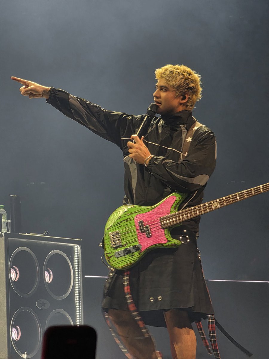 Nadine 💋🪩 tweet media