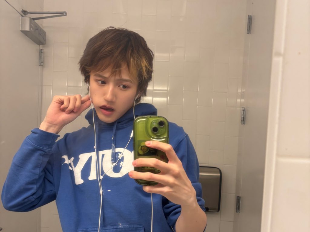 towson↯ tweet media