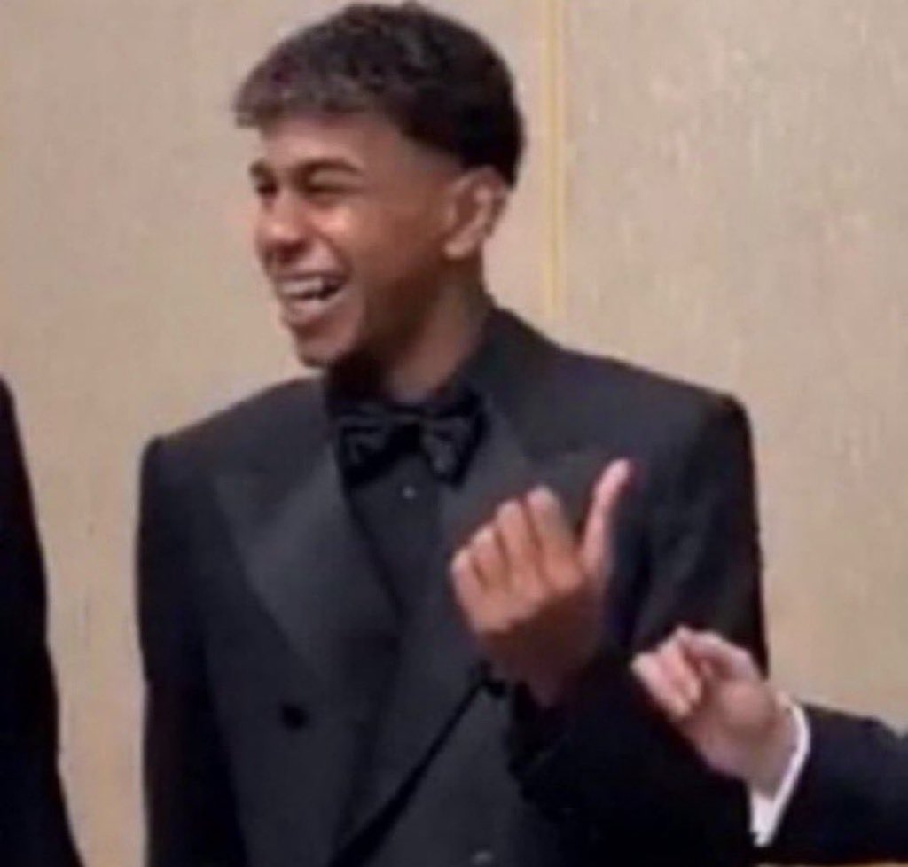 JESUTOFUNMI tweet media