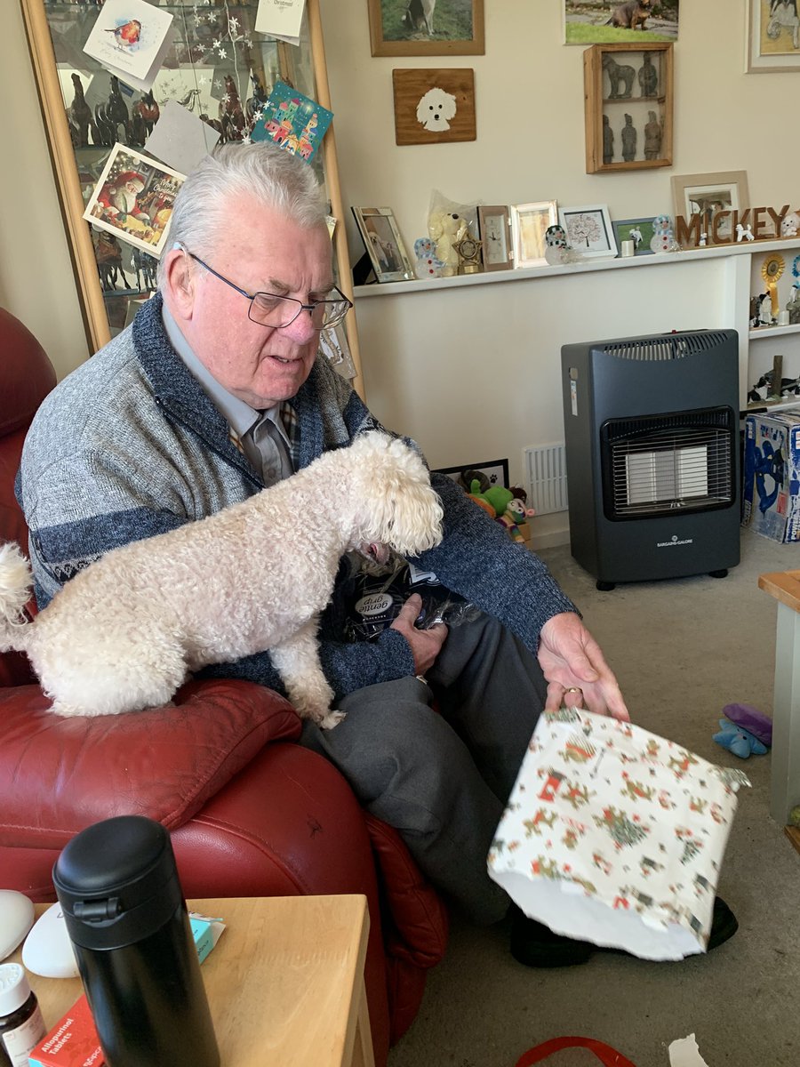 Sue & Lieutenant Mickey tweet media