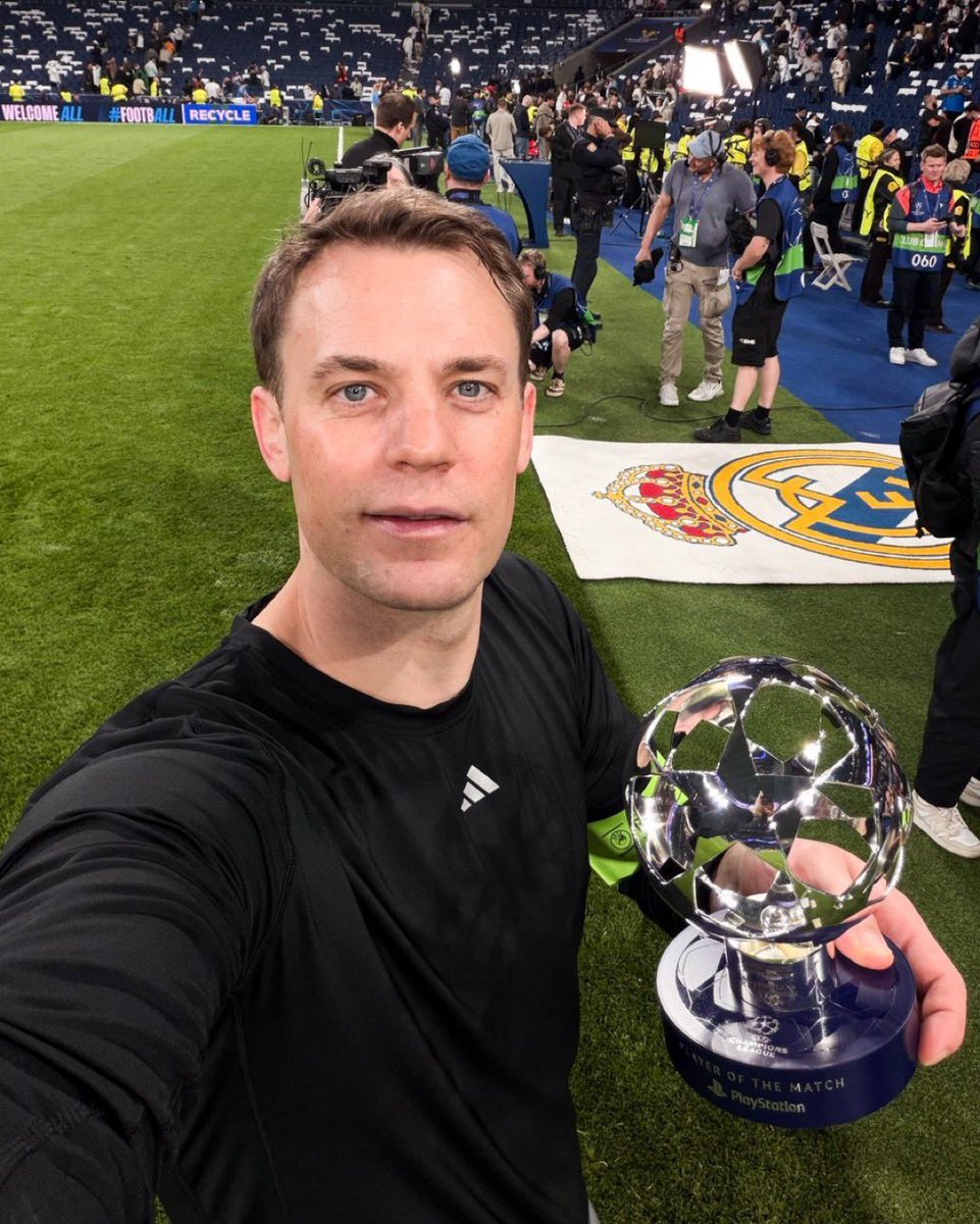 عمرو tweet media