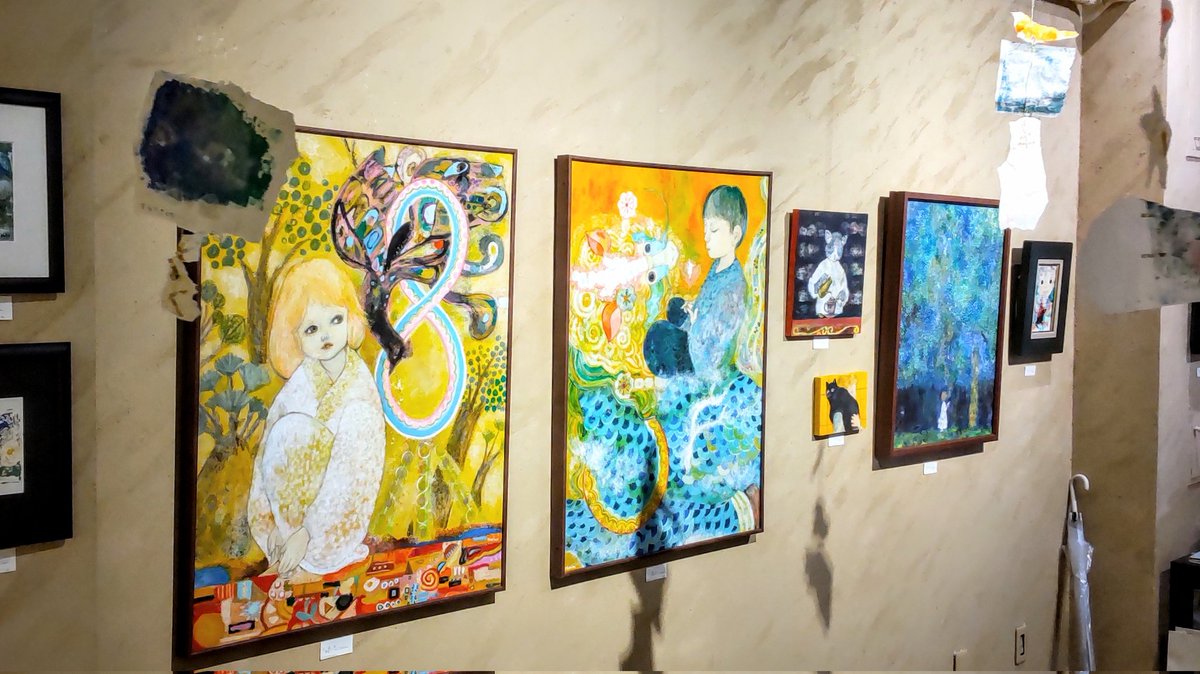hkakuki's tweet photo. ヒナタノリミさん個展
「純粋な感覚の記憶」
igu_m_art

遠い昔まどろみの中の記憶が、ひとつずつ、今このときの掛け替えのないものとして現れてきたような

時系列に並べられた作品たち、ギュッと想いがつまった初期作は、その子が今いる世界の新作へと繋がる。とても素敵な展覧会でした🌈
@igu_m_art https://t.co/wvUokUVAyU