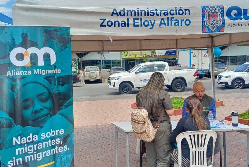 Amigranteecu's tweet photo. 🧵 Hoy Alianza Migrante presente en Tejiendo Derechos y Comunidad 🤝
En el Día Internacional de la Salud acompañamos a @Ecuavella, Ceprofor y aliados con orientación migratoria, renovación de visa VIRTE, información sobre deportaciones.
📍Casa Somos Solanda
#DerechosSinFronteras https://t.co/N8Vv3ahDIr