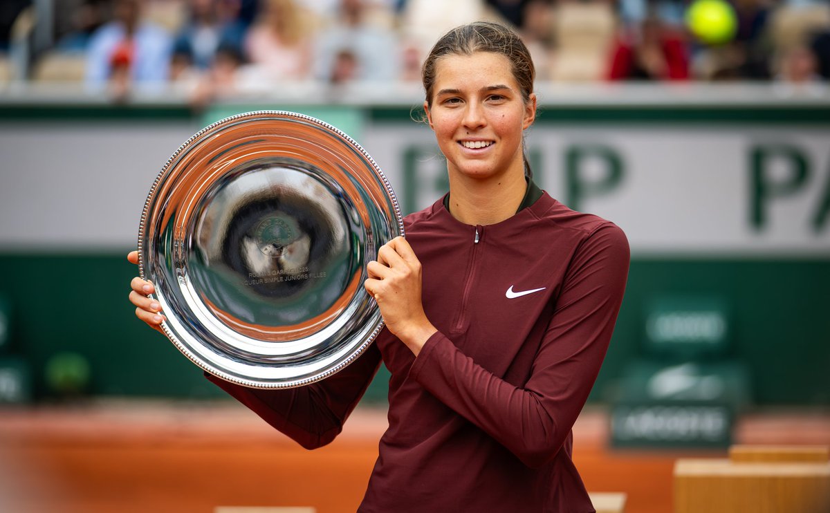 NewWaveWta's tweet photo. Lilli tagger 🇦🇹6-4  7-6 Paula Badosa 🇪🇸
Live rank :106 (+11)
ONE WIN AWAY FROM TOP 100 : Tagger vs Samsonova 
#linzOPen #Wta500 #Wta #Austuria https://t.co/6edpSFKn1H