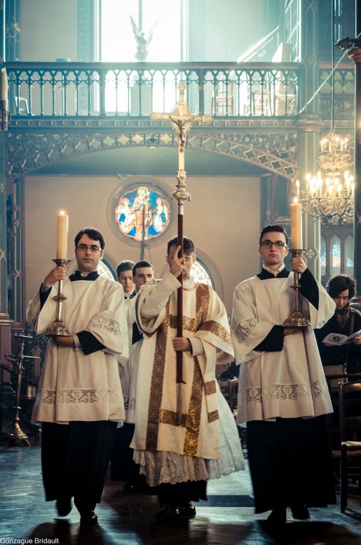 PrayTheRosary's tweet photo. “And I say to thee: That thou art Peter; and upon this rock I will build my church, and the gates of hell shall not prevail against it.” - Matthew 16:18 https://t.co/bMW9PlgSpt