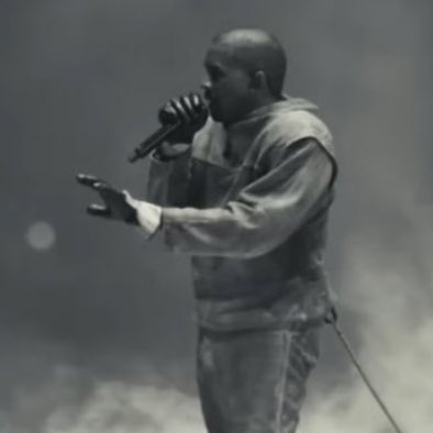 YEFANATICS tweet media