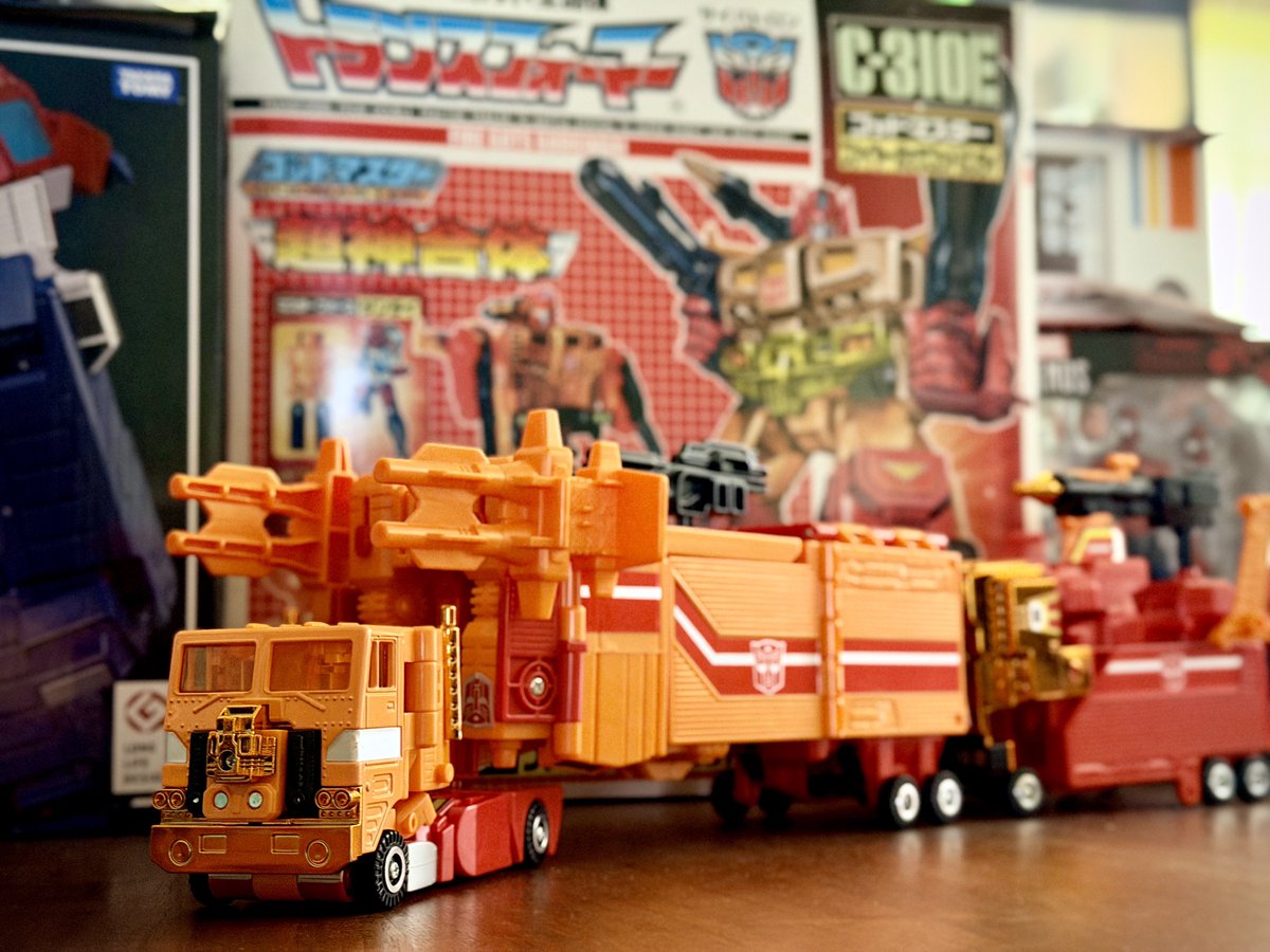 RareTransformer's tweet photo. 🍊 Ginrai

#Transformers #Ginrai https://t.co/N9pG1fcwNa