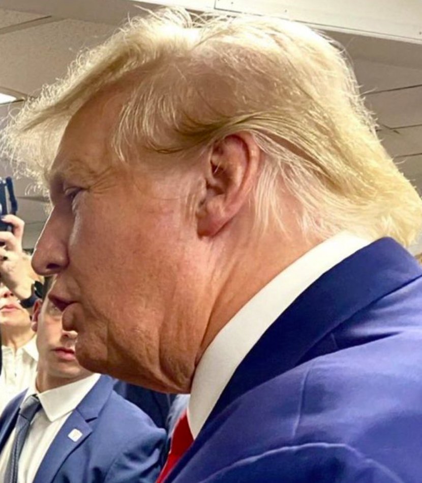 JohnMcnab58552's tweet image. So Donald Trump called Bruce Springsteen a wrinkled prune 👇