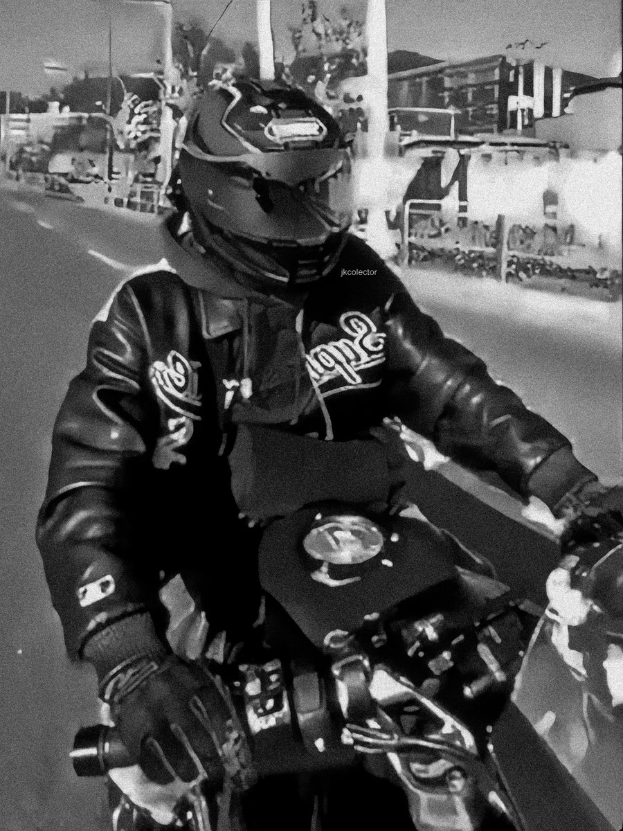 jungkook lover tweet media