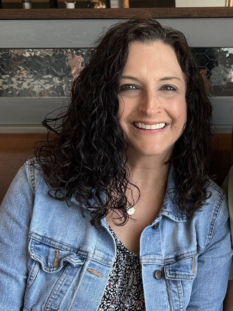 dana_rmsks's tweet photo. Adrenal disease looks like me! @NADF_Adrenal #adlookslikeme #AADAM2026 #AprilisAdrenalDiseaseAwarenessMonth #Addisonsdisease https://t.co/eiVYhqKwas