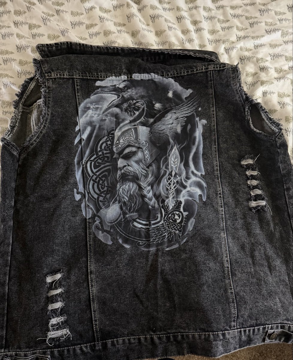 Got a new vest for AO. Being a rock theme and all seemed appropriate haha