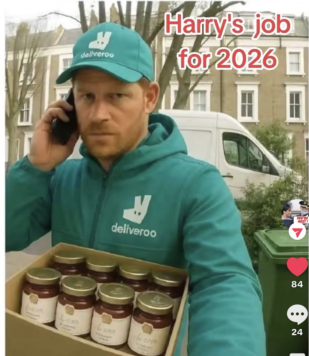 Thislilbirdies1's tweet image. Harry. Time to unload the ship loads of stash. #Princeharry