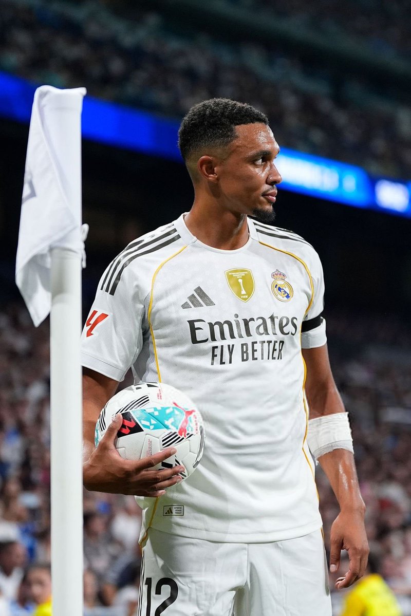 𝗞𝗶𝗻𝘇🦇 tweet media