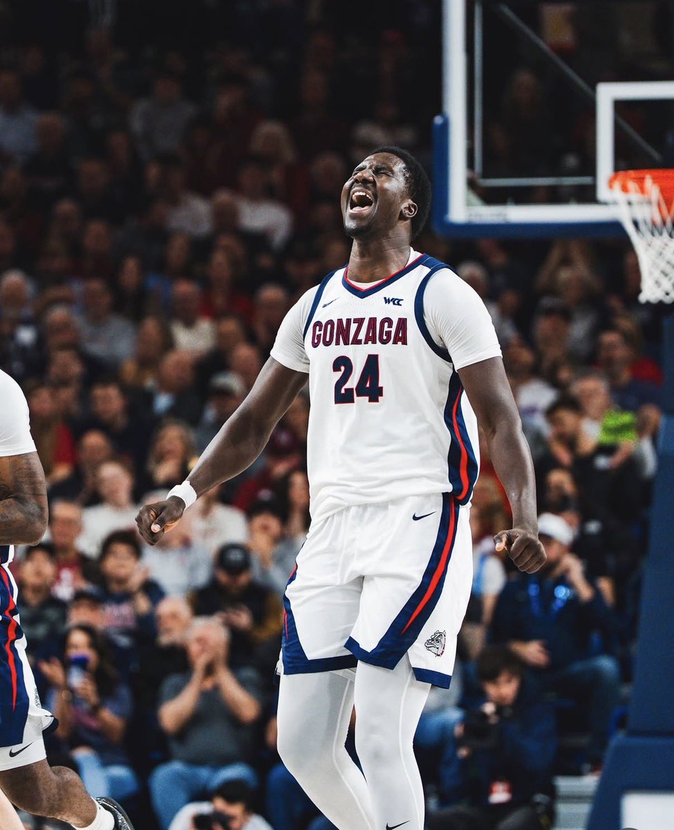 Tobias Bass tweet media