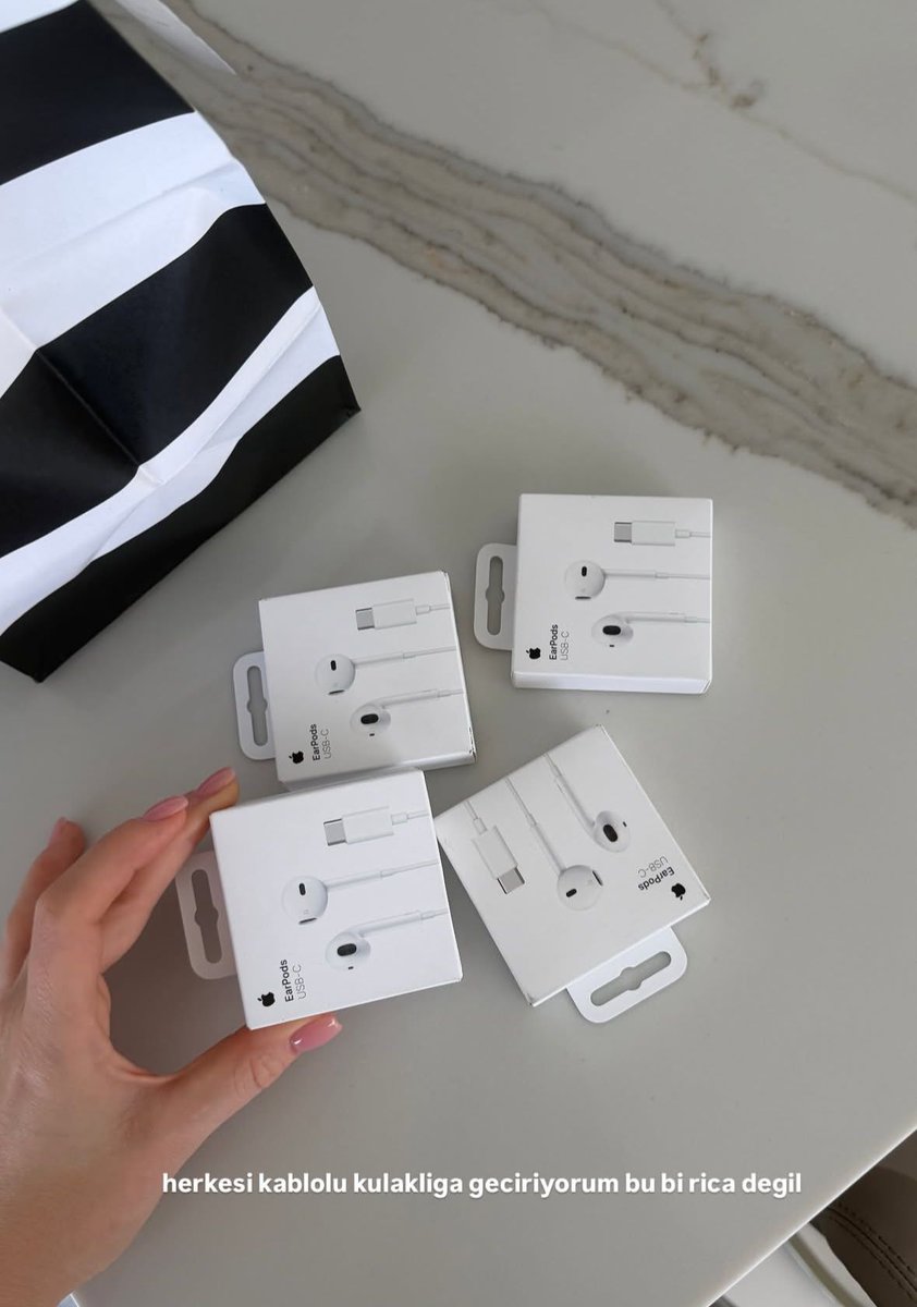 Populicc tweet media