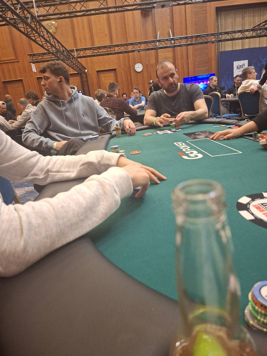 Andy Burns tweet media