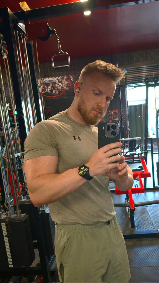 THB91uk's tweet photo. I can't bend them now, so I guess I trained my arms well enough https://t.co/1mUpRY62zp